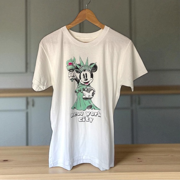 Disney Tops - Disney New York City Glitter Minnie Mouse Statue of Liberty T-shirt NWT
